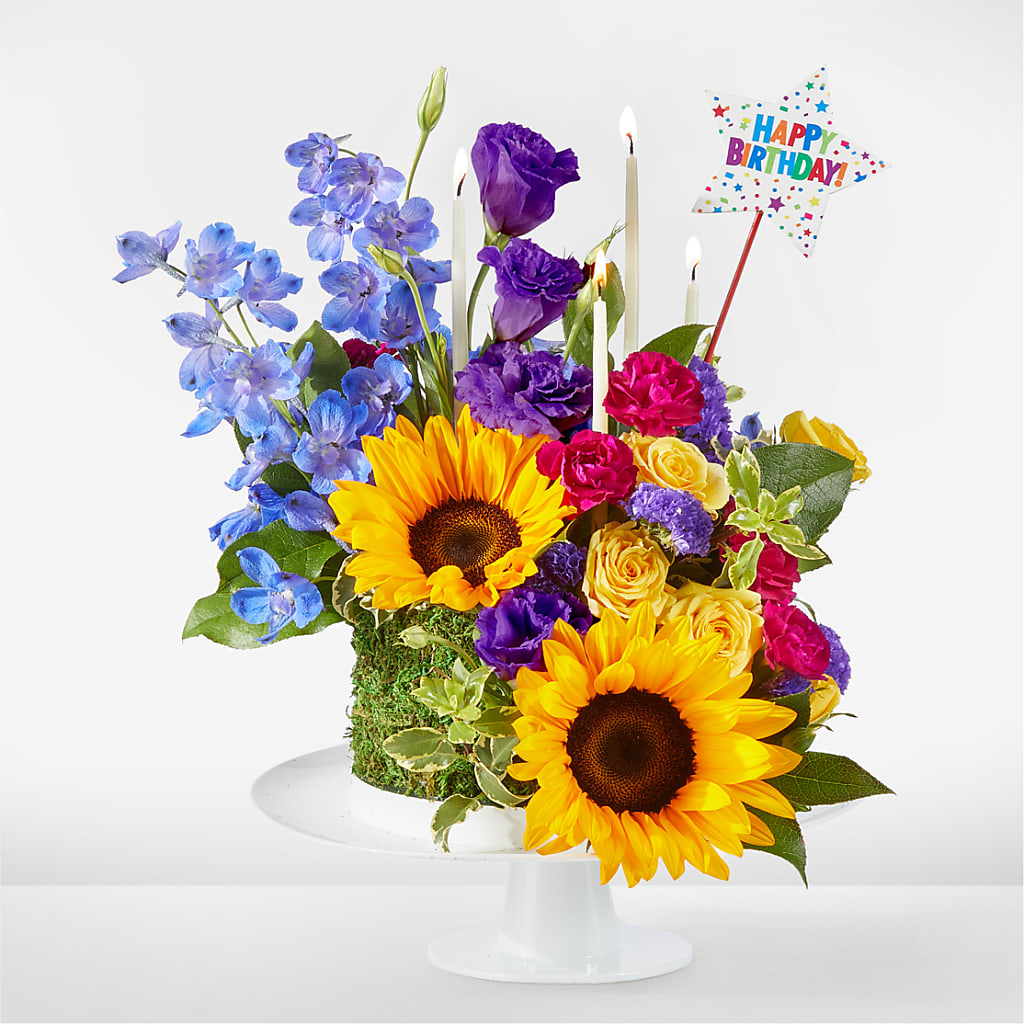 Star of the Day Floral Cake – Petals From Angels Floral Designs, Pasadena CA